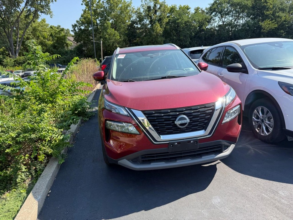 Nissan Rogue Vehicle Full-screen Gallery Image 09