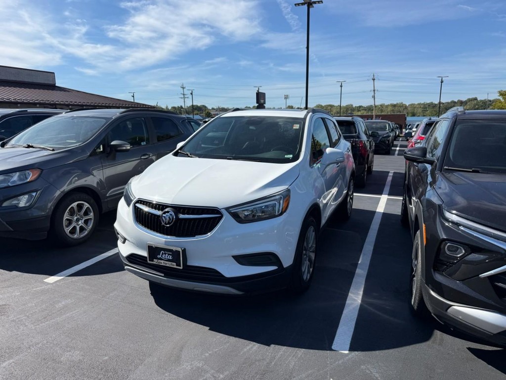 Buick Encore Vehicle Full-screen Gallery Image 03