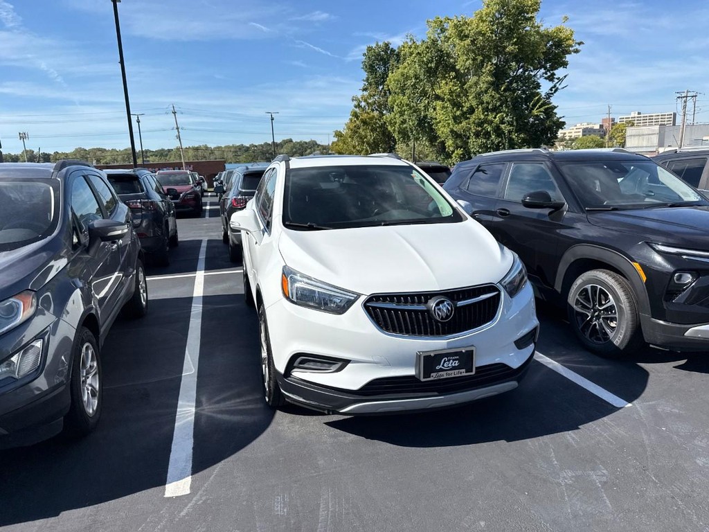 Buick Encore Vehicle Full-screen Gallery Image 10
