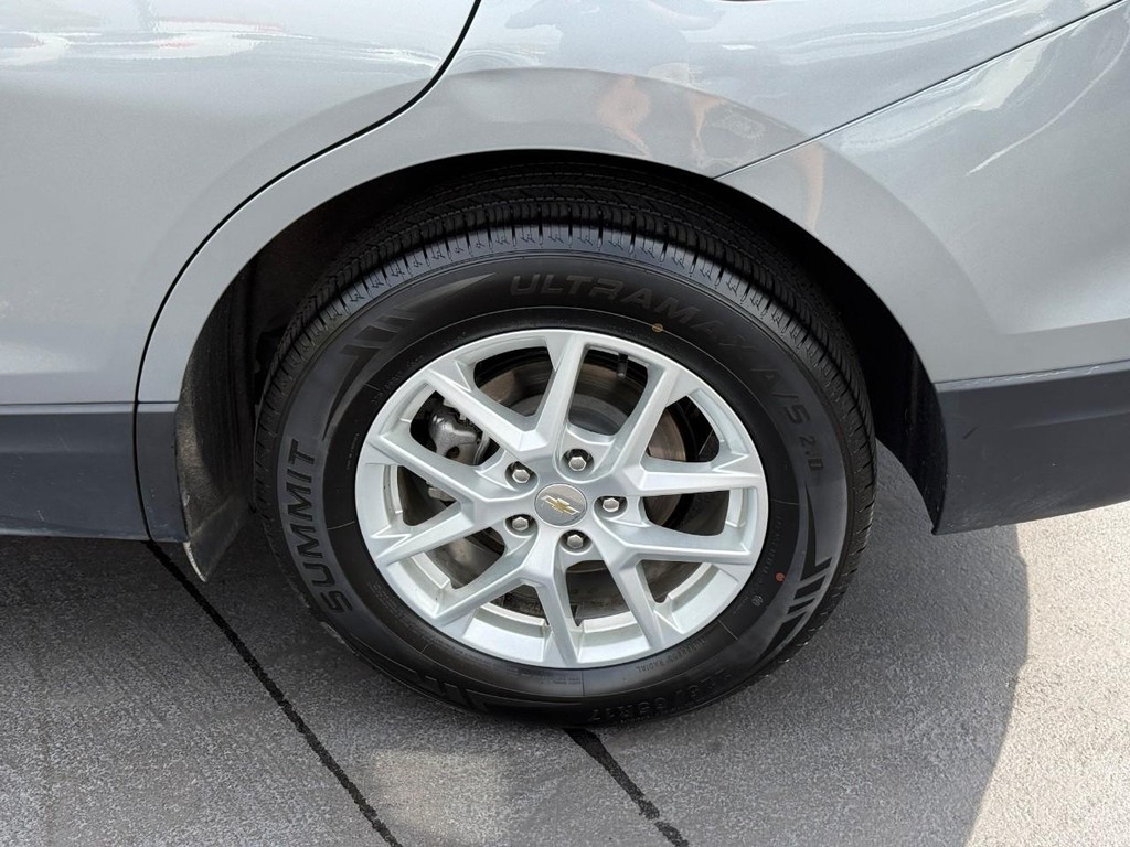 Chevrolet Equinox Vehicle Full-screen Gallery Image 05