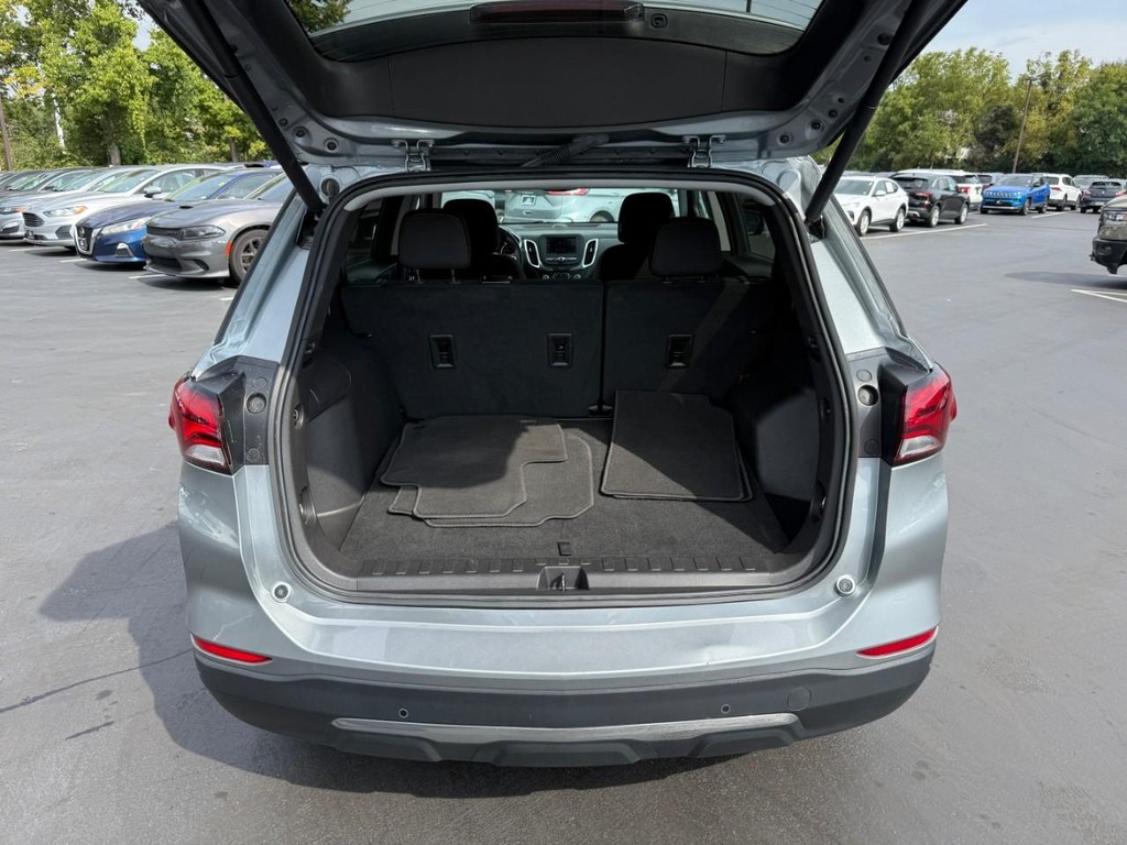 Chevrolet Equinox Vehicle Full-screen Gallery Image 06