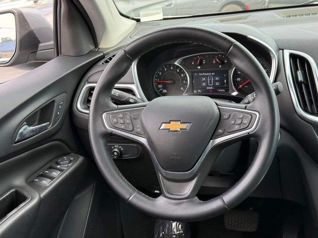 Chevrolet Equinox Vehicle Full-screen Gallery Image 12