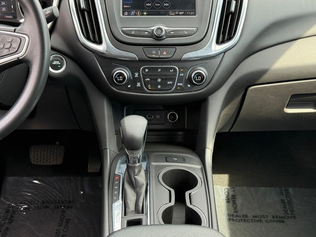 Chevrolet Equinox Vehicle Full-screen Gallery Image 14