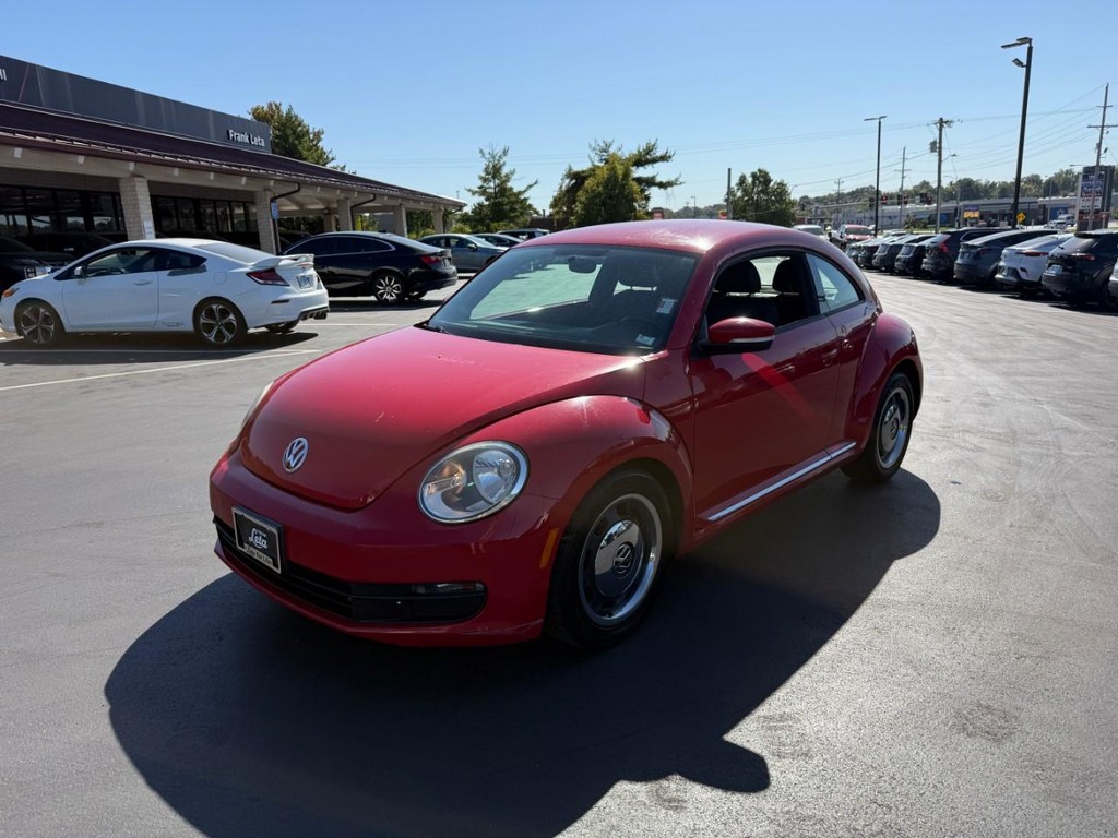 Volkswagen Beetle Vehicle Full-screen Gallery Image 07