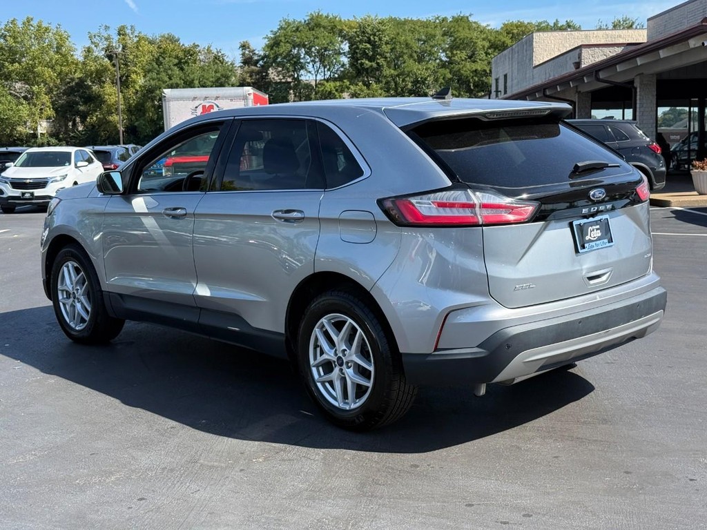 Ford Edge Vehicle Full-screen Gallery Image 04