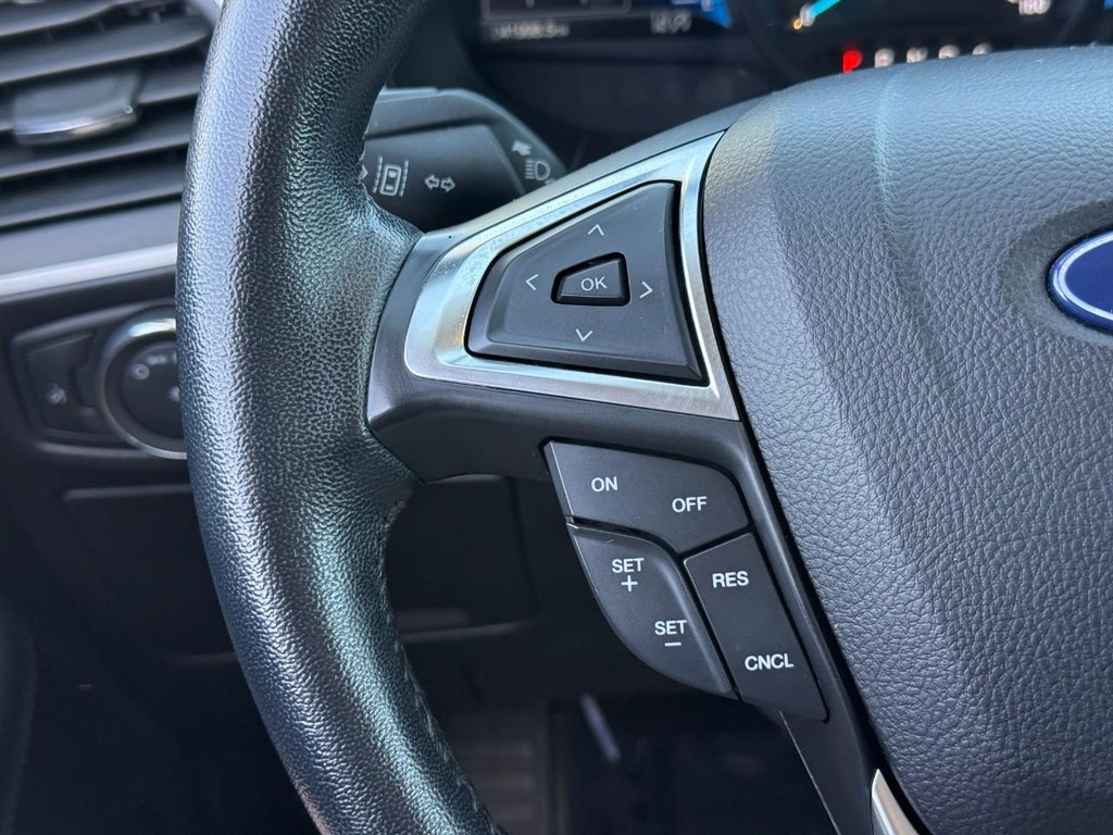 Ford Edge Vehicle Full-screen Gallery Image 20