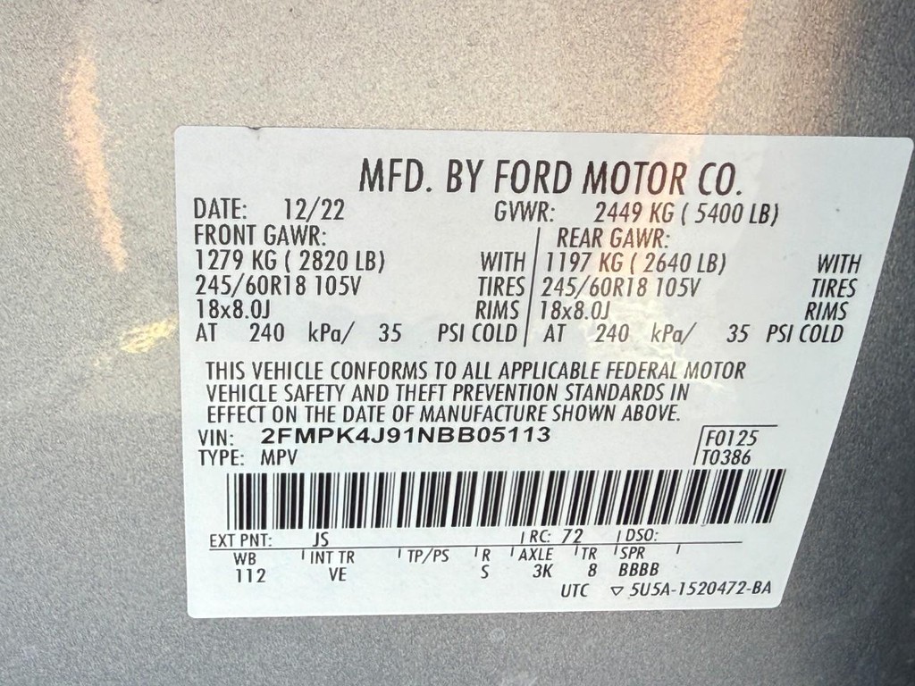 Ford Edge Vehicle Full-screen Gallery Image 26