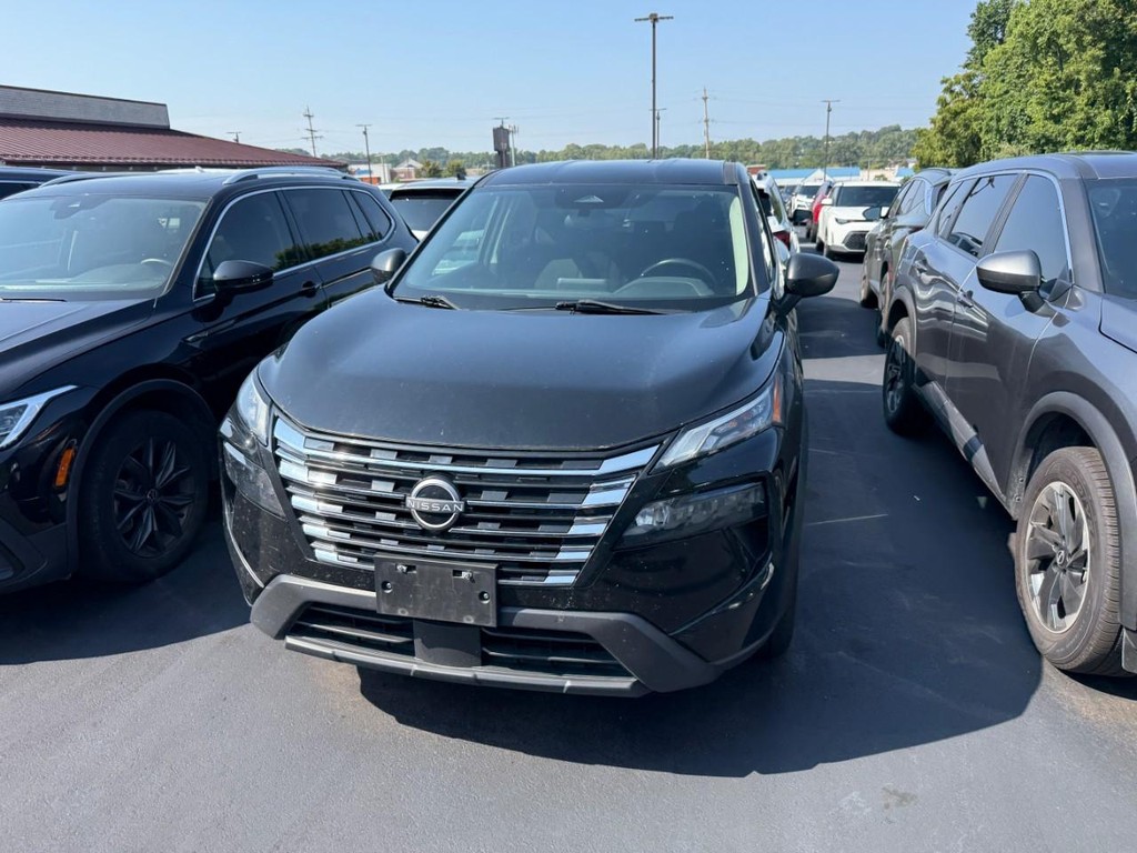 Nissan Rogue Vehicle Full-screen Gallery Image 08
