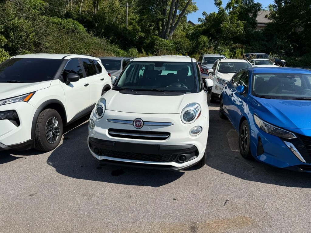 FIAT 500L Vehicle Full-screen Gallery Image 06