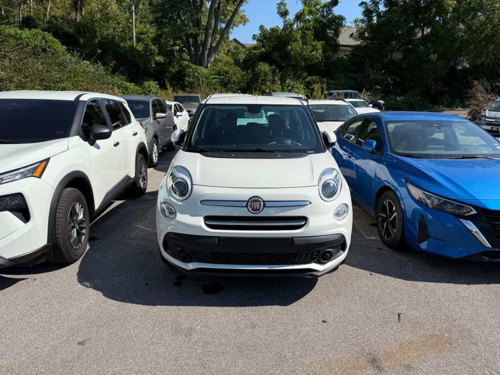 FIAT 500L Vehicle Full-screen Gallery Image 08