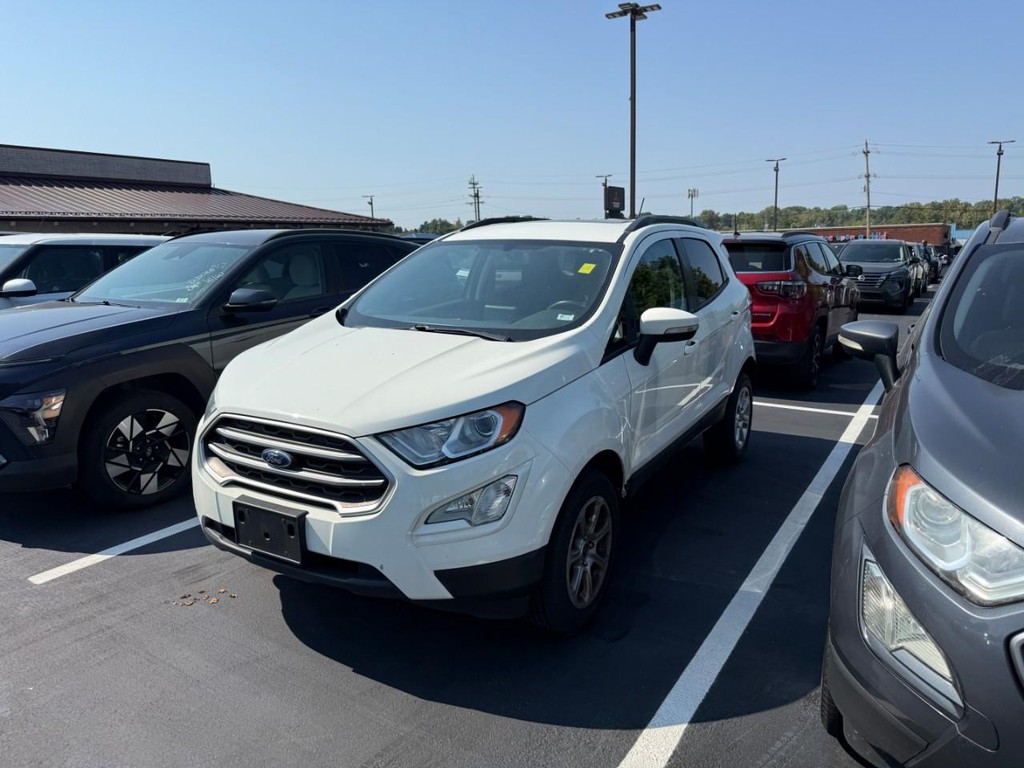 Ford EcoSport Vehicle Full-screen Gallery Image 02