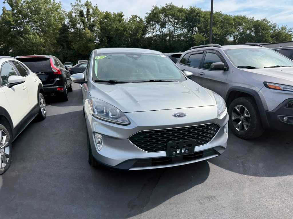 Ford Escape Vehicle Full-screen Gallery Image 10