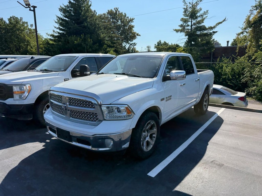 Ram 1500 Vehicle Full-screen Gallery Image 03