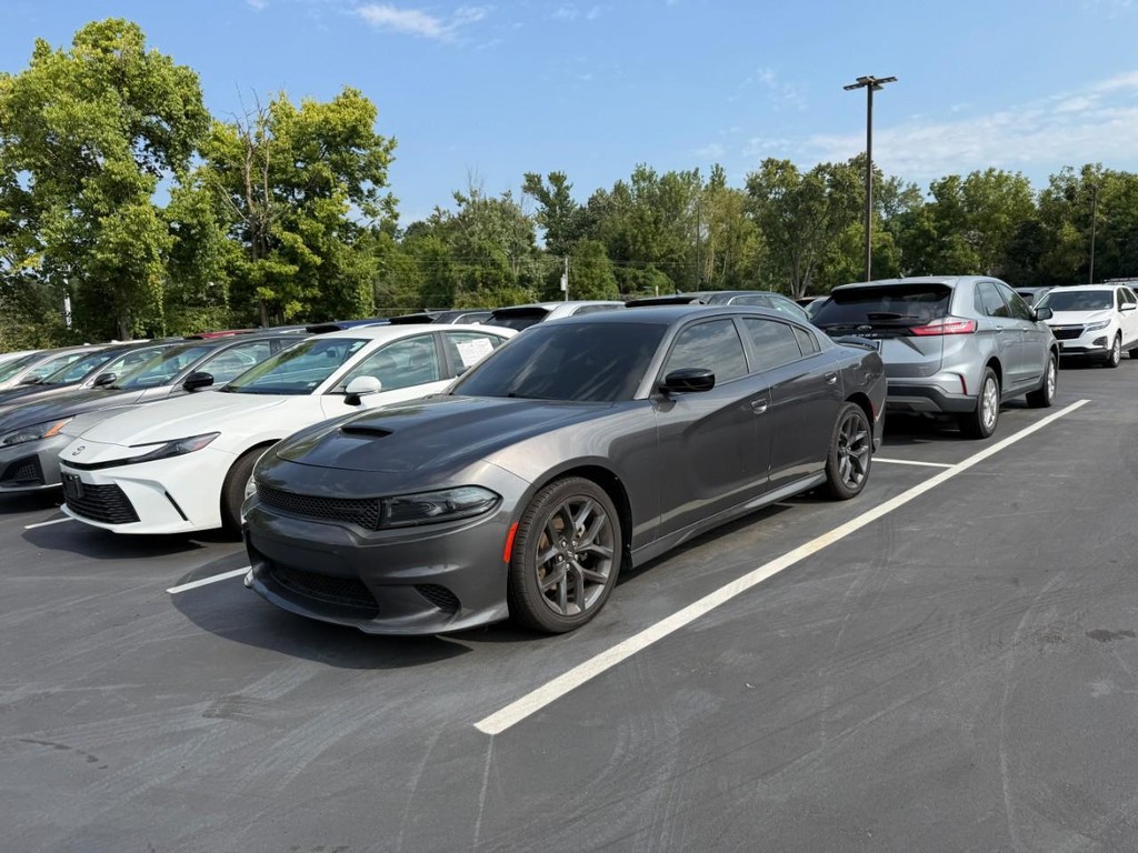 Dodge Charger Vehicle Full-screen Gallery Image 04