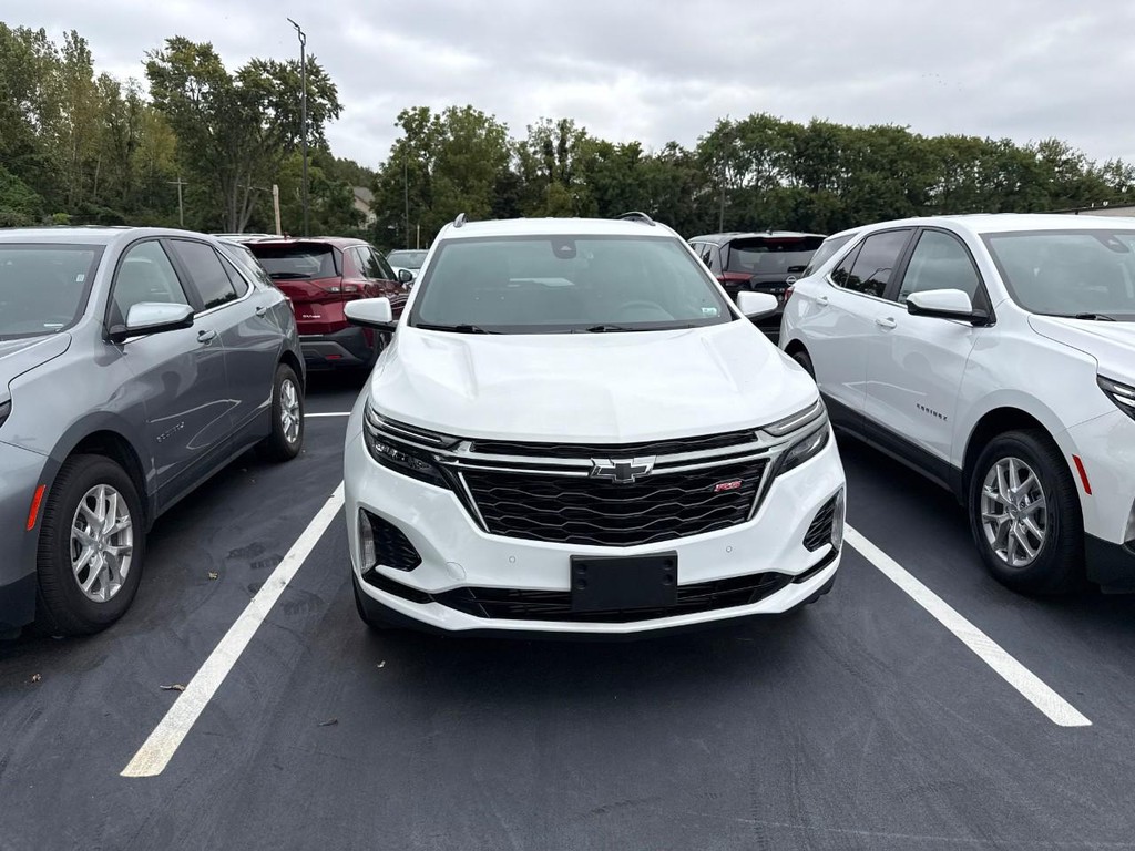Chevrolet Equinox Vehicle Full-screen Gallery Image 10