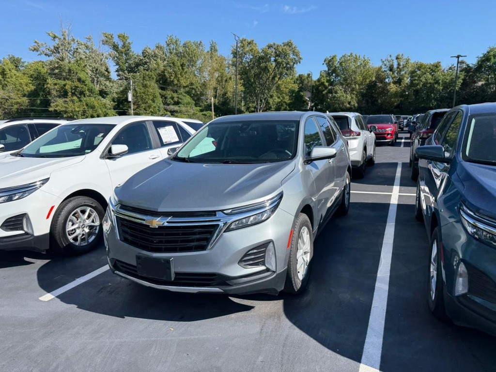 Chevrolet Equinox Vehicle Full-screen Gallery Image 03