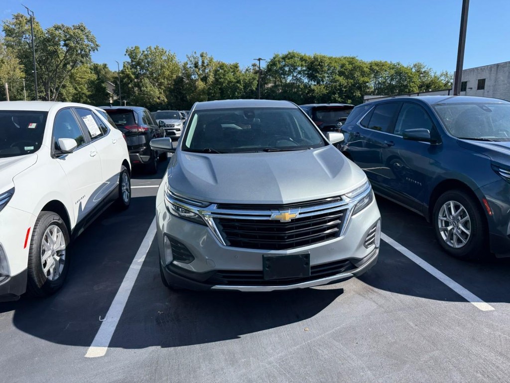 Chevrolet Equinox Vehicle Full-screen Gallery Image 10