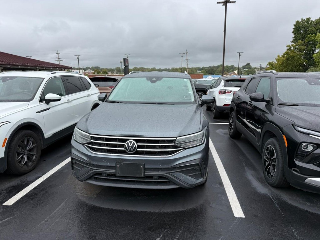 Volkswagen Tiguan Vehicle Full-screen Gallery Image 04