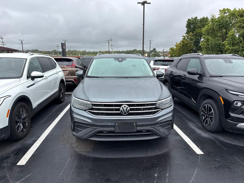 Volkswagen Tiguan Vehicle Full-screen Gallery Image 07