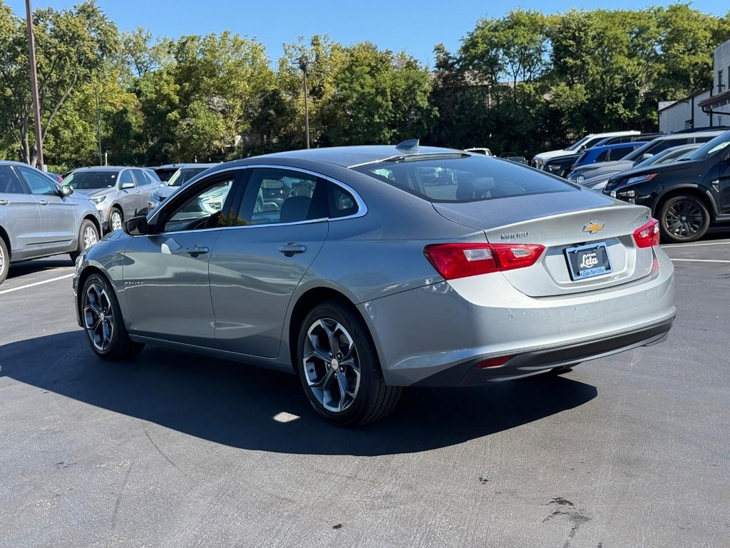 Chevrolet Malibu Vehicle Full-screen Gallery Image 04