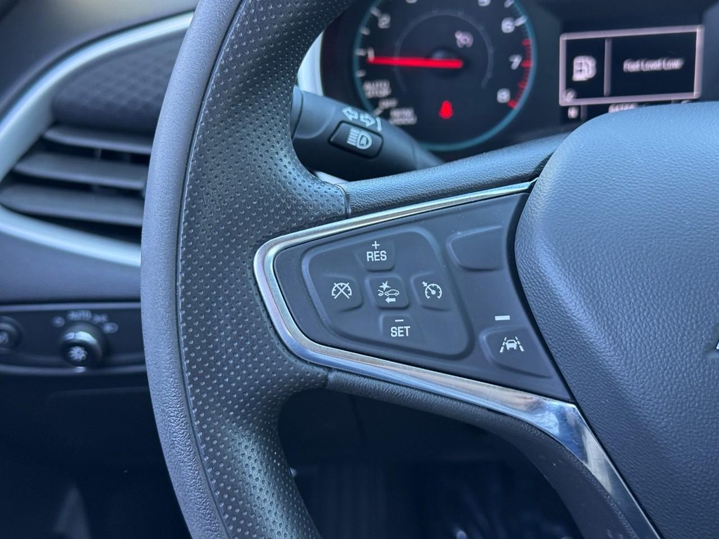 Chevrolet Malibu Vehicle Full-screen Gallery Image 19