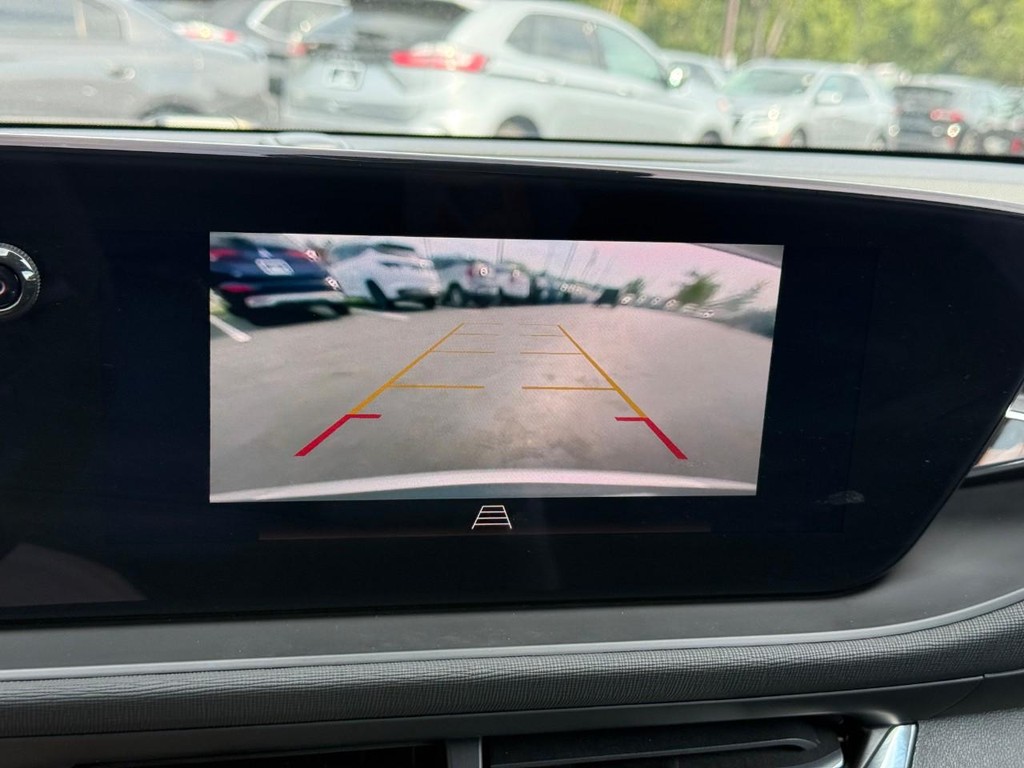 Buick Envista Vehicle Full-screen Gallery Image 22