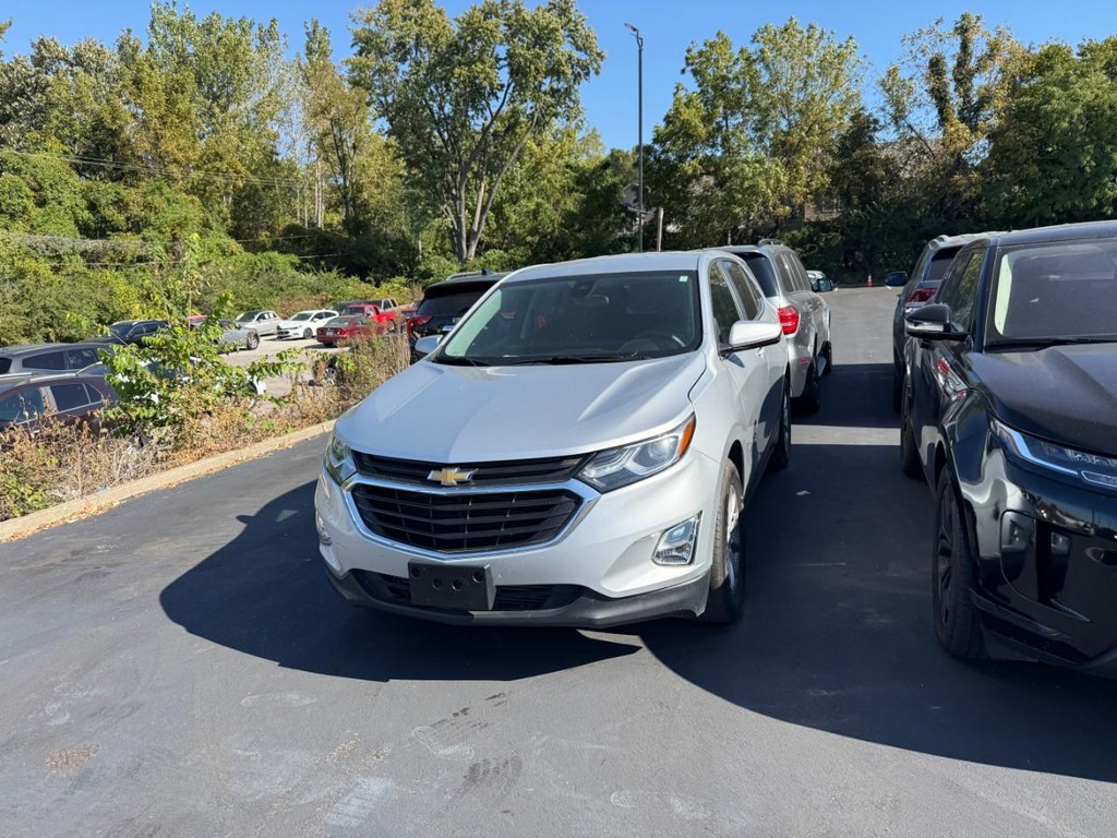 Chevrolet Equinox Vehicle Full-screen Gallery Image 02