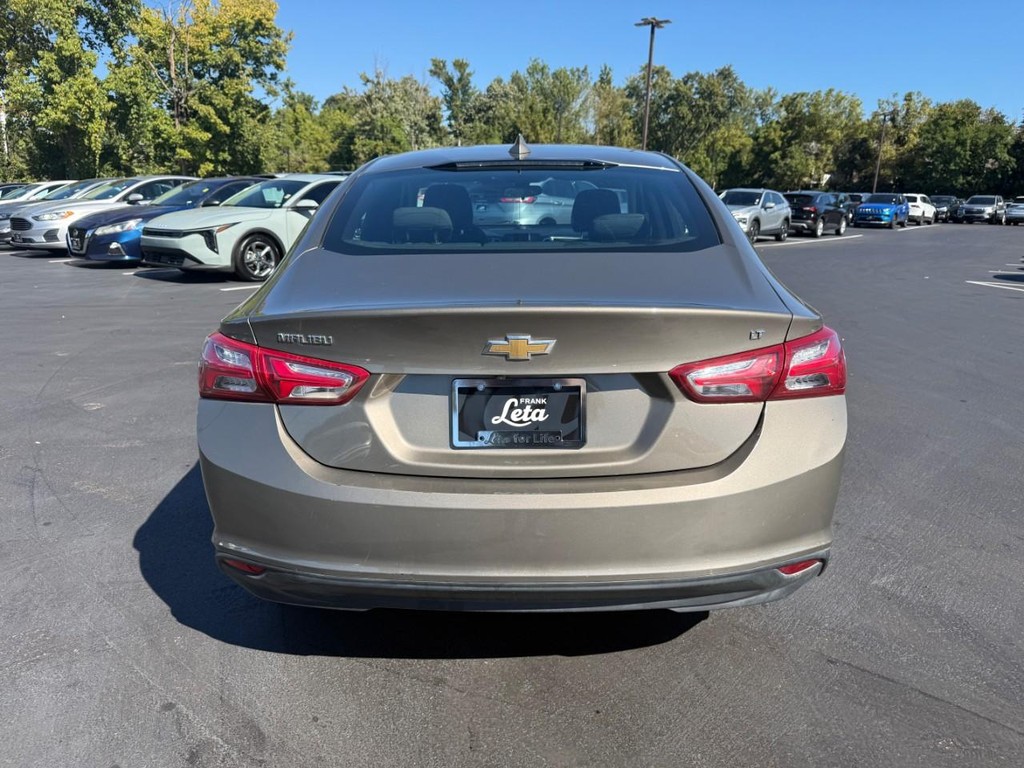 Chevrolet Malibu Vehicle Full-screen Gallery Image 07