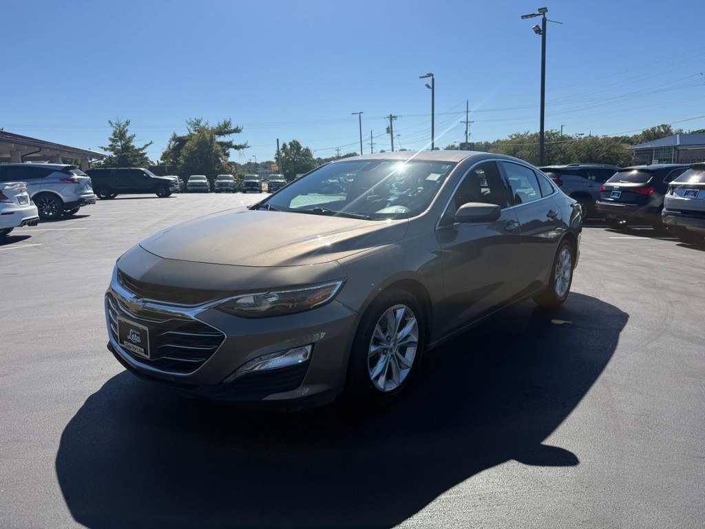 Chevrolet Malibu Vehicle Full-screen Gallery Image 08