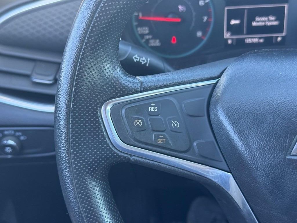 Chevrolet Malibu Vehicle Full-screen Gallery Image 19