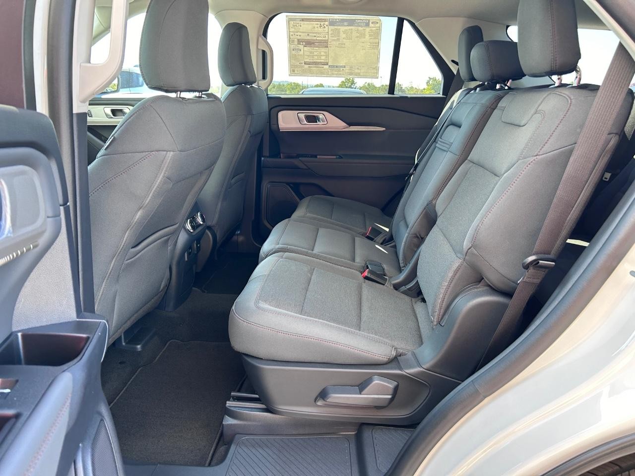 2025 Star White Metallic Tri-Coat Ford Explorer Active RWD SUV