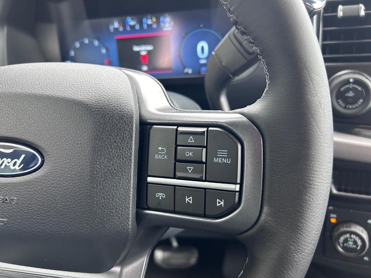 2024 Oxford White Ford F-150 XLT 4X4 Truck