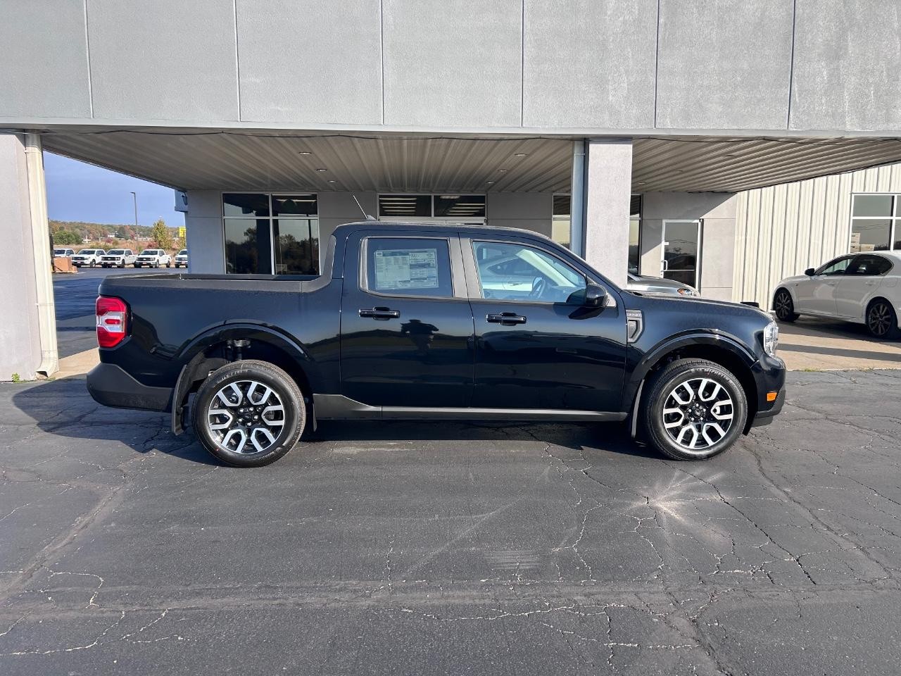 2024 Shadow Black Ford Maverick LARIAT FWD Truck