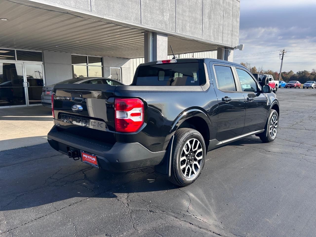 2024 Shadow Black Ford Maverick LARIAT FWD Truck