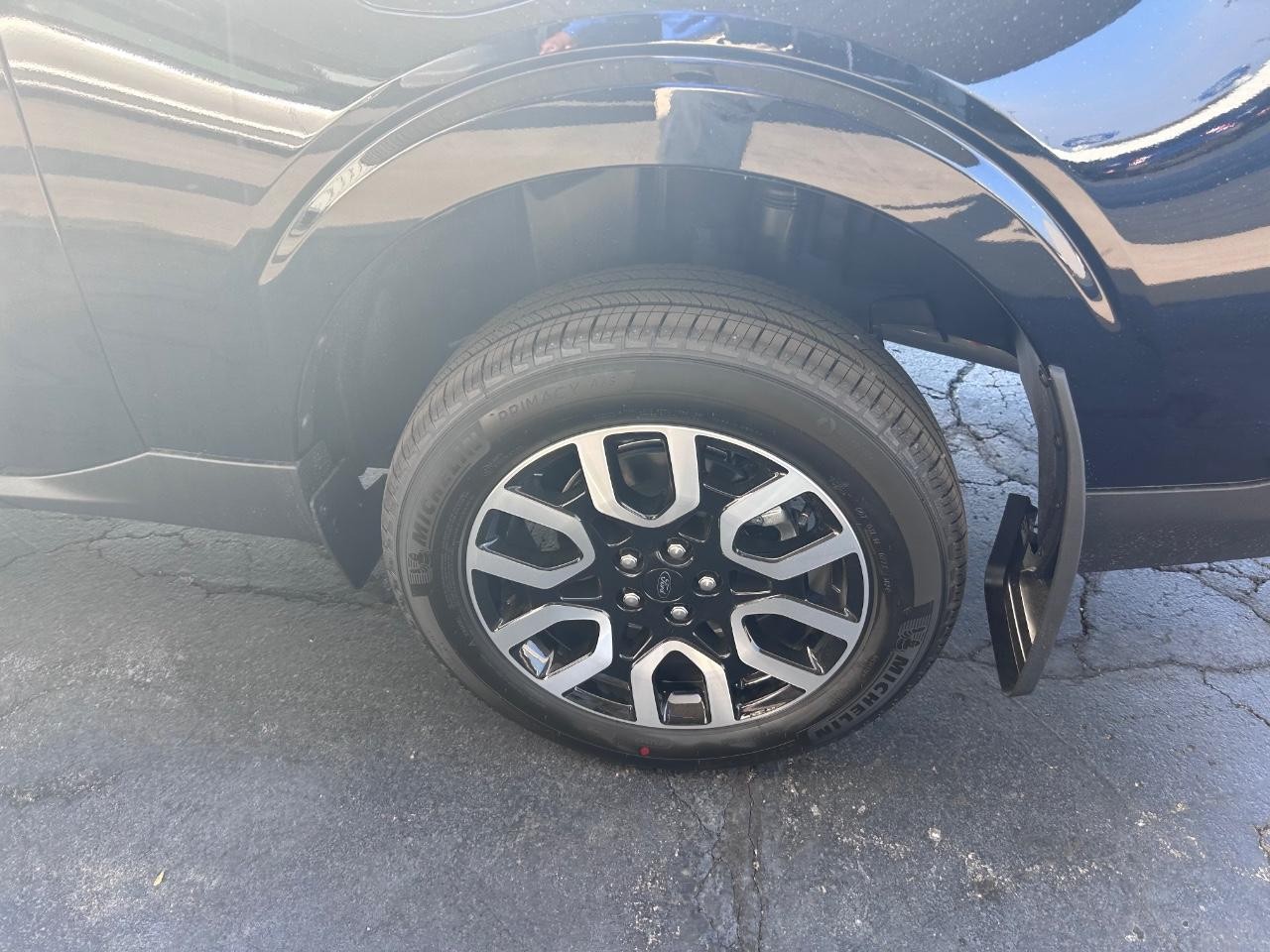 2024 Shadow Black Ford Maverick LARIAT FWD Truck