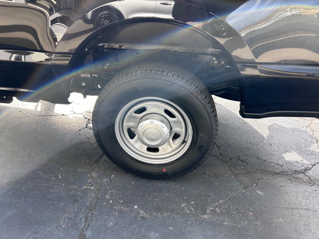 2024 Agate Black Metallic Ford Super Duty F-350 SRW XL RWD Truck