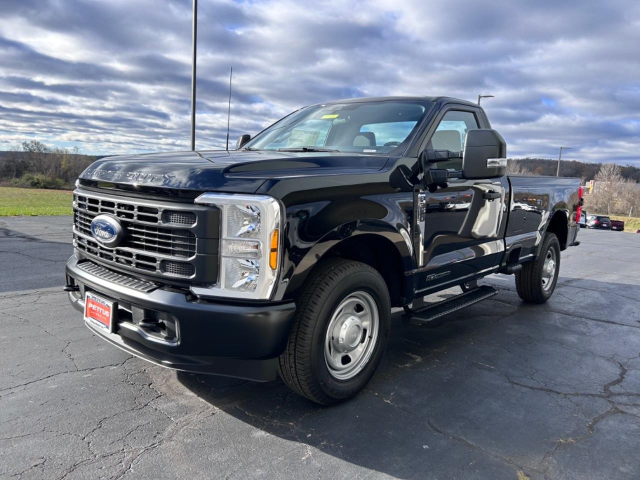 2024 Agate Black Metallic Ford Super Duty F-350 SRW XL RWD Truck