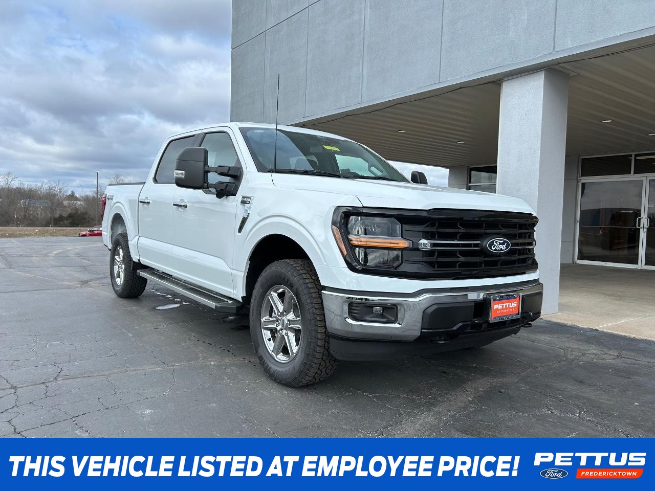 2024 Oxford White Ford F-150 XLT Truck