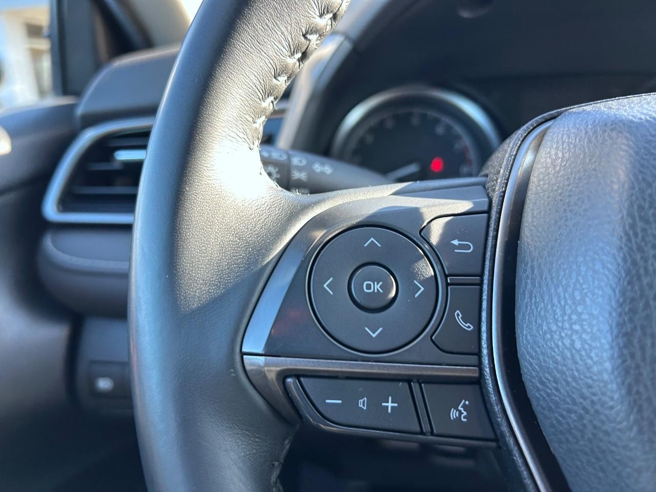 2022 Predawn Gray Mica Toyota Camry SE FWD Sedan