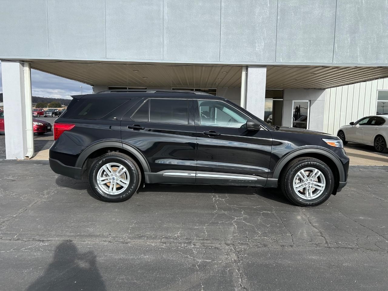 2023 Agate Black Metallic Ford Explorer XLT 4X4 SUV