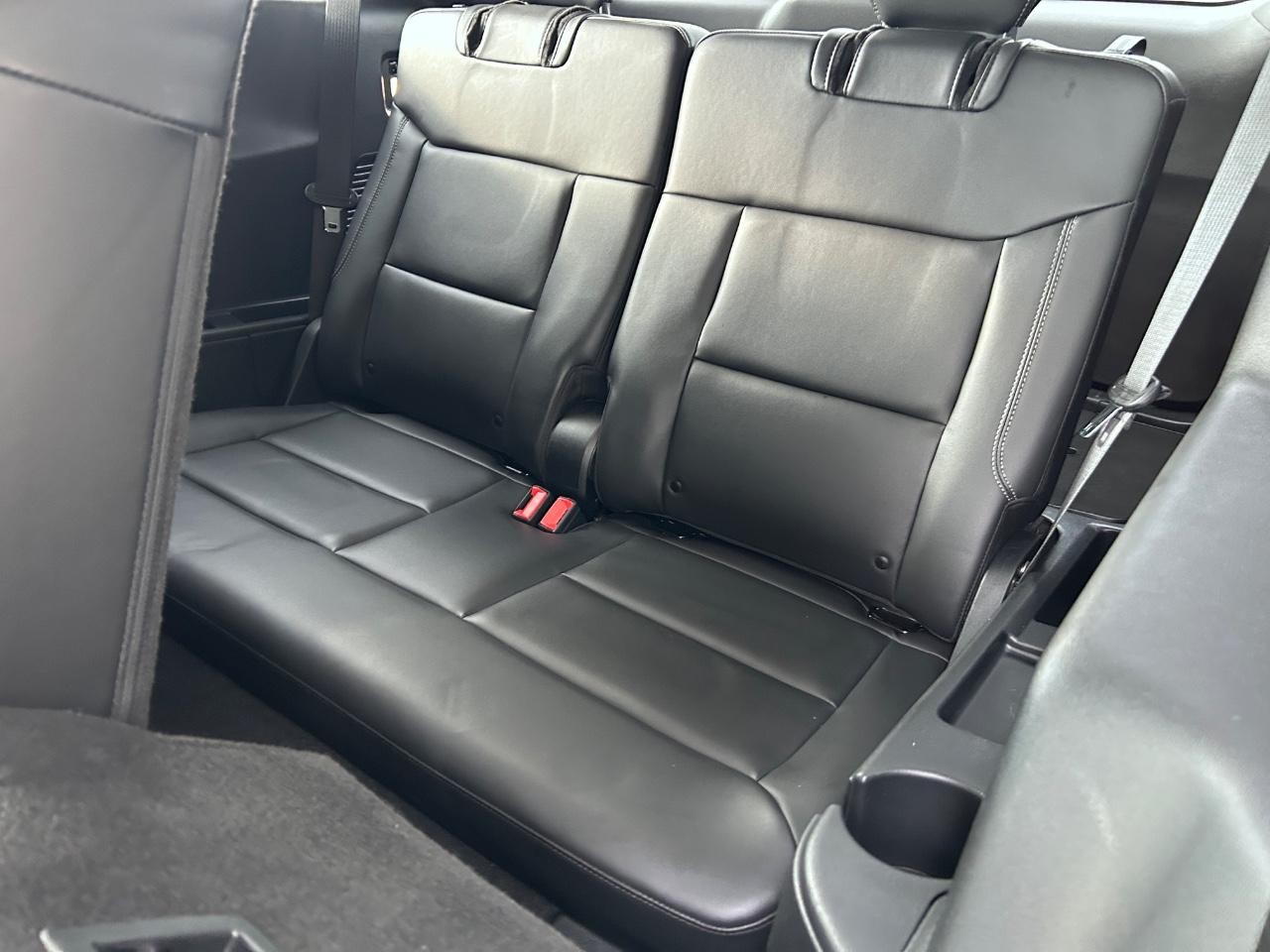2023 Agate Black Metallic Ford Explorer XLT 4X4 SUV