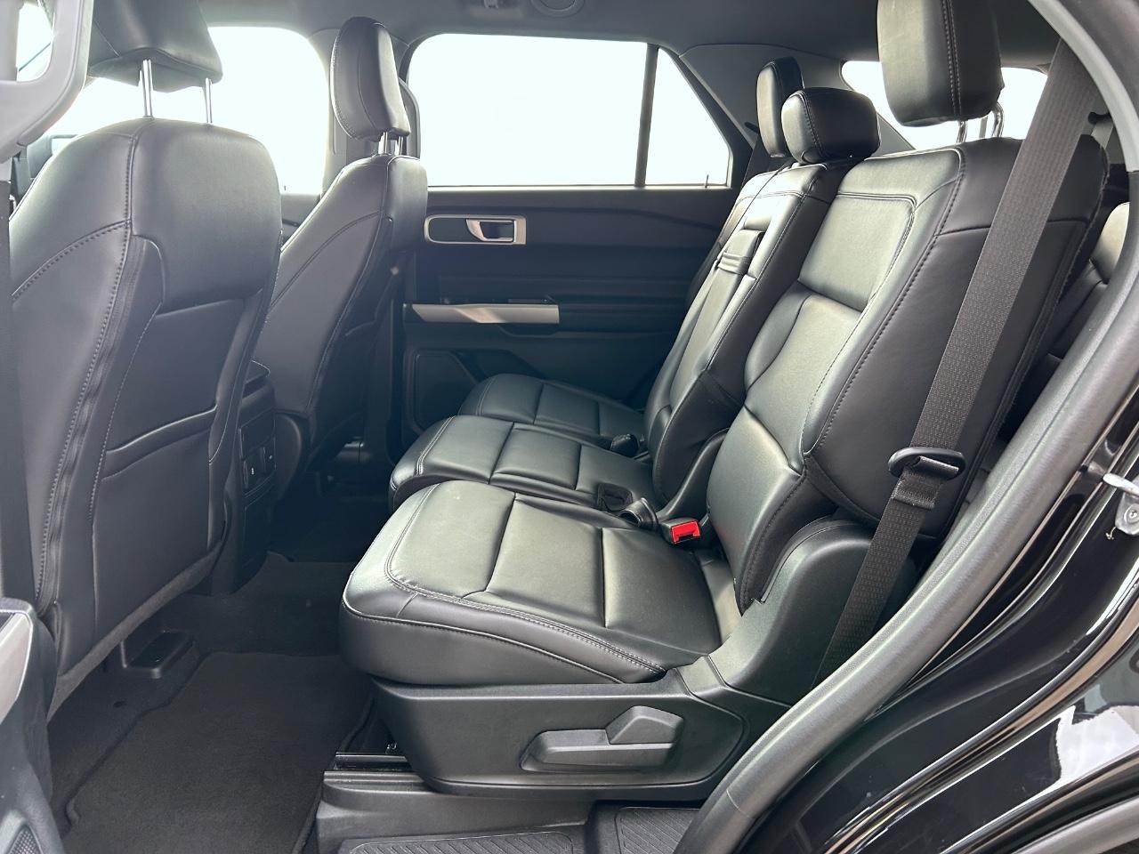 2023 Agate Black Metallic Ford Explorer XLT 4X4 SUV