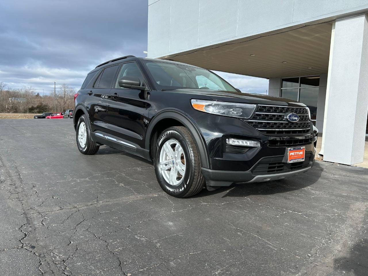 2023 Agate Black Metallic Ford Explorer XLT 4X4 SUV