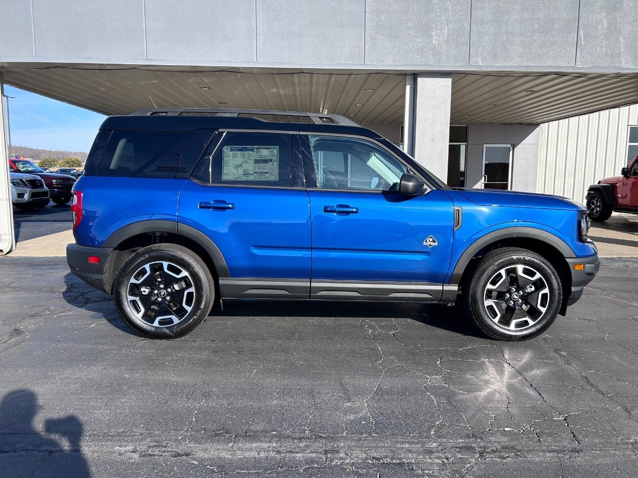 2024 Atlas Blue Metallic Ford Bronco Sport Outer Banks 4X4 SUV