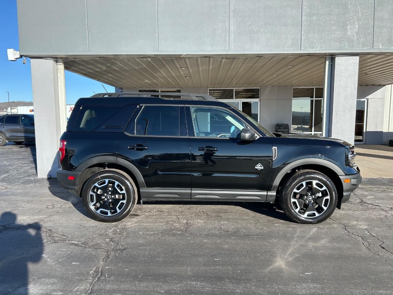 2024 Shadow Black Ford Bronco Sport Outer Banks 4X4 SUV