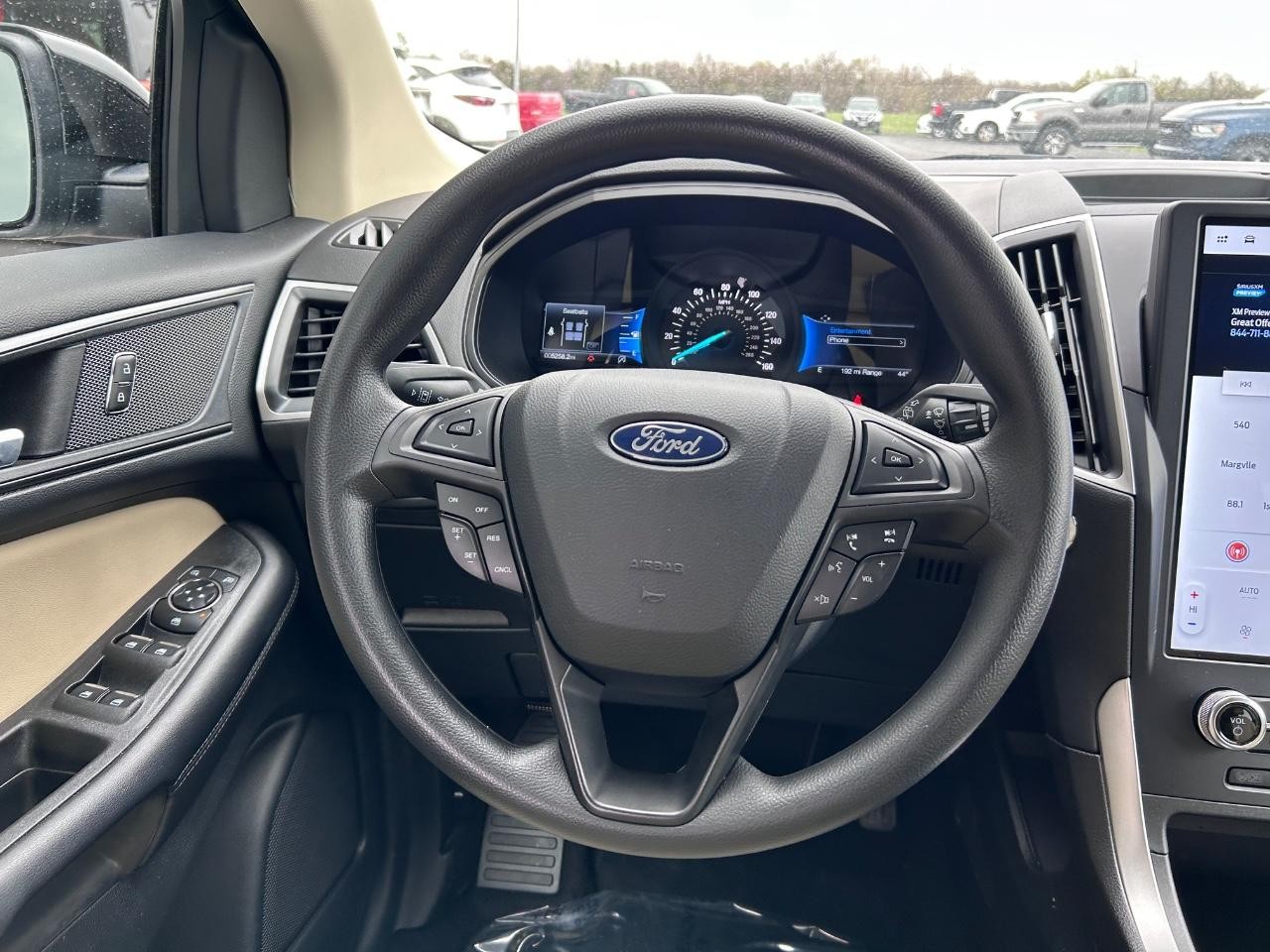 2024 Oxford White Ford Edge SE AWD SUV