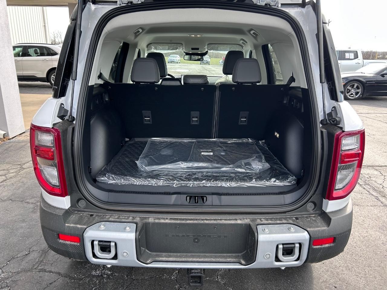 2025 Oxford White Ford Bronco Sport Badlands 4X4 SUV