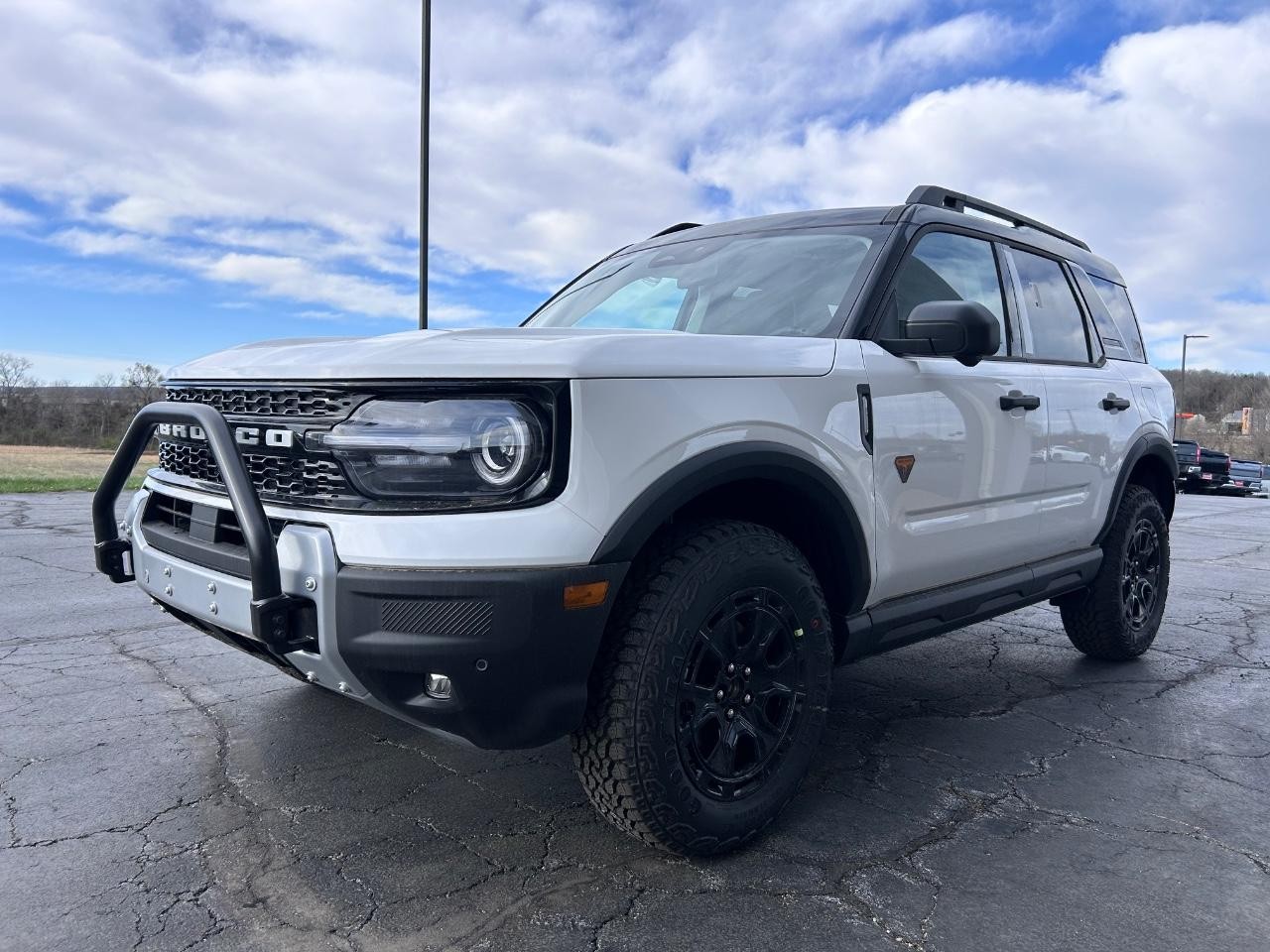 2025 Oxford White Ford Bronco Sport Badlands 4X4 SUV