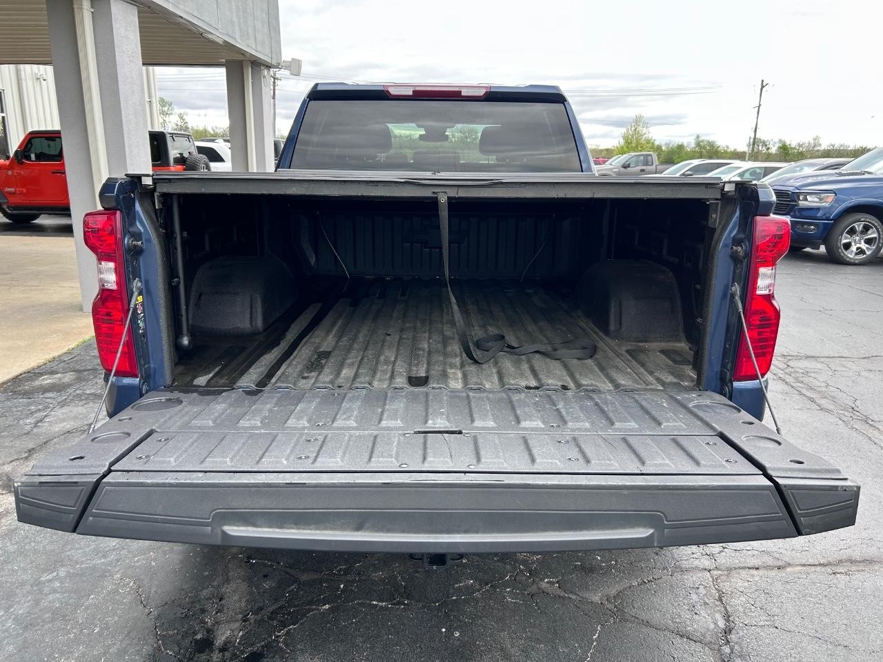 2023 Northsky Blue Metallic Chevrolet Silverado 1500 LT 4X4 Truck