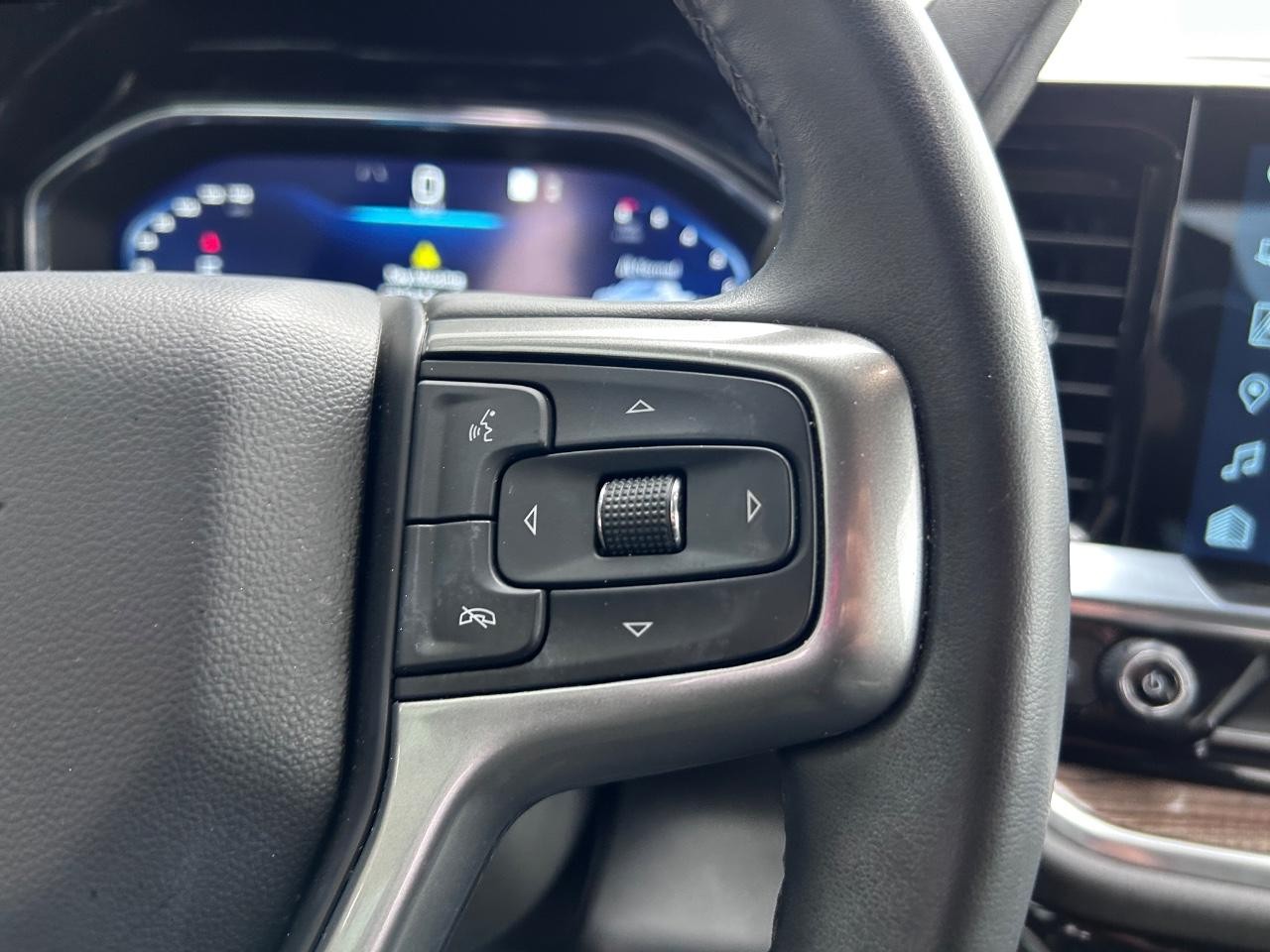 2023 Northsky Blue Metallic Chevrolet Silverado 1500 LT 4X4 Truck